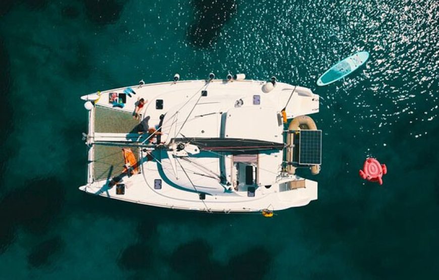 Private All Day Catamaran (6.5hours)