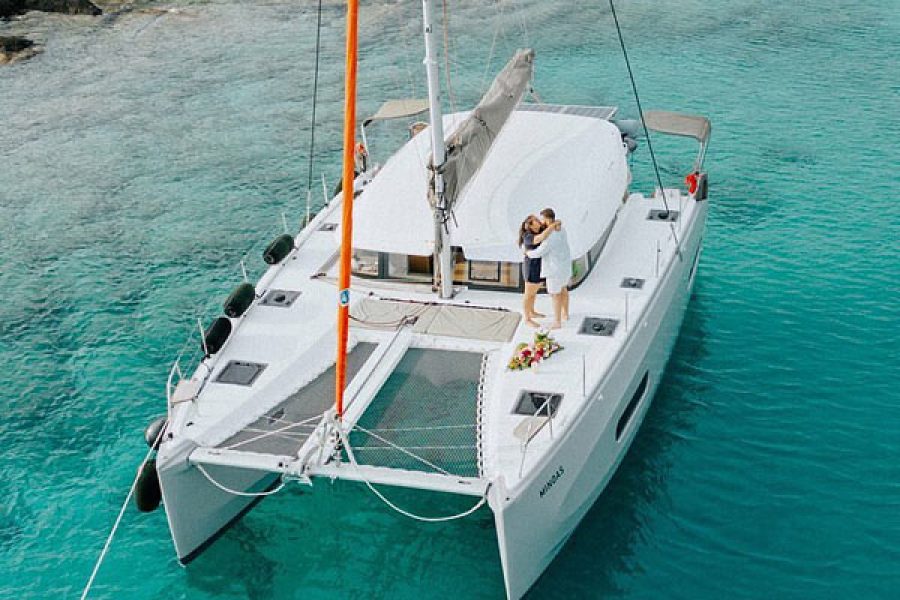 Private All Day Catamaran (6.5hours)