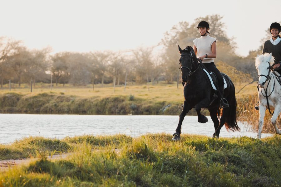 Kournas Lake – Horse Riding